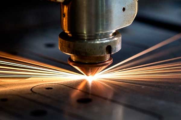 Corte a laser de chapa com entrega rápida: onde encontrar
